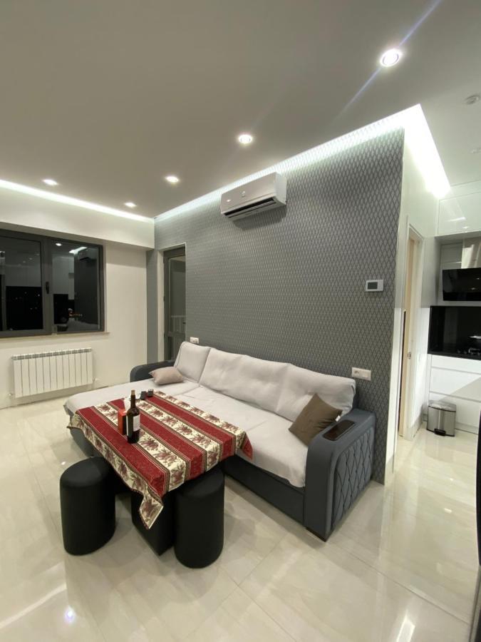 Holiday Centrum 예레반 외부 사진
